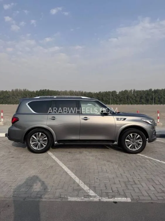 Infiniti QX80 2018 for Sale in Sharjah Image-4
