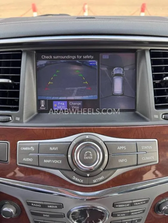 Infiniti QX80 2018 for Sale in Sharjah Image-9