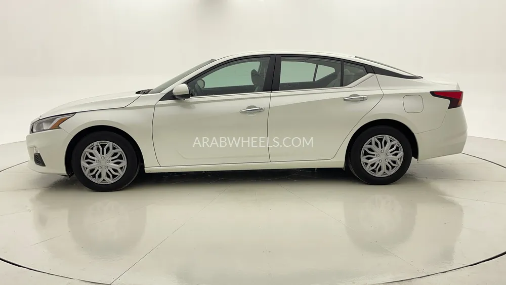 Nissan Altima 2020 for Sale in Dubai Image-6