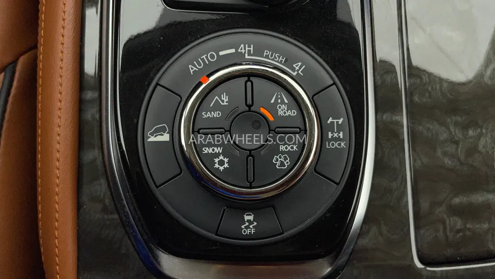 Nissan Patrol 2021 for Sale in Dubai Image-39