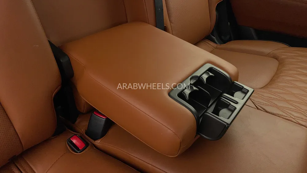 Nissan Patrol 2021 for Sale in Dubai Image-44