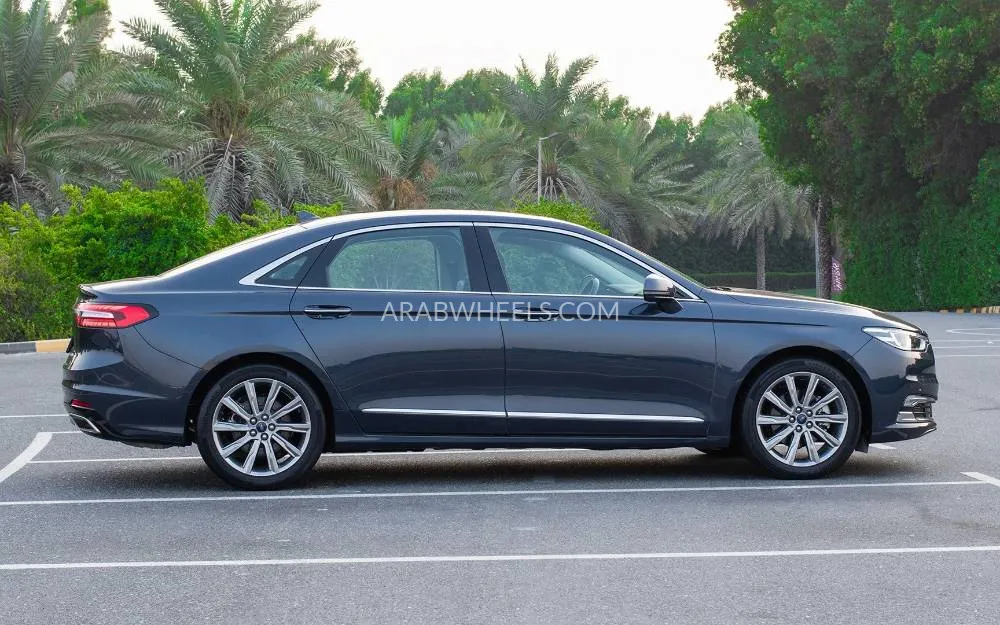 Ford Taurus 2022 for Sale in Sharjah Image-5