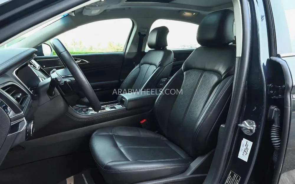 Ford Taurus 2022 for Sale in Sharjah Image-7