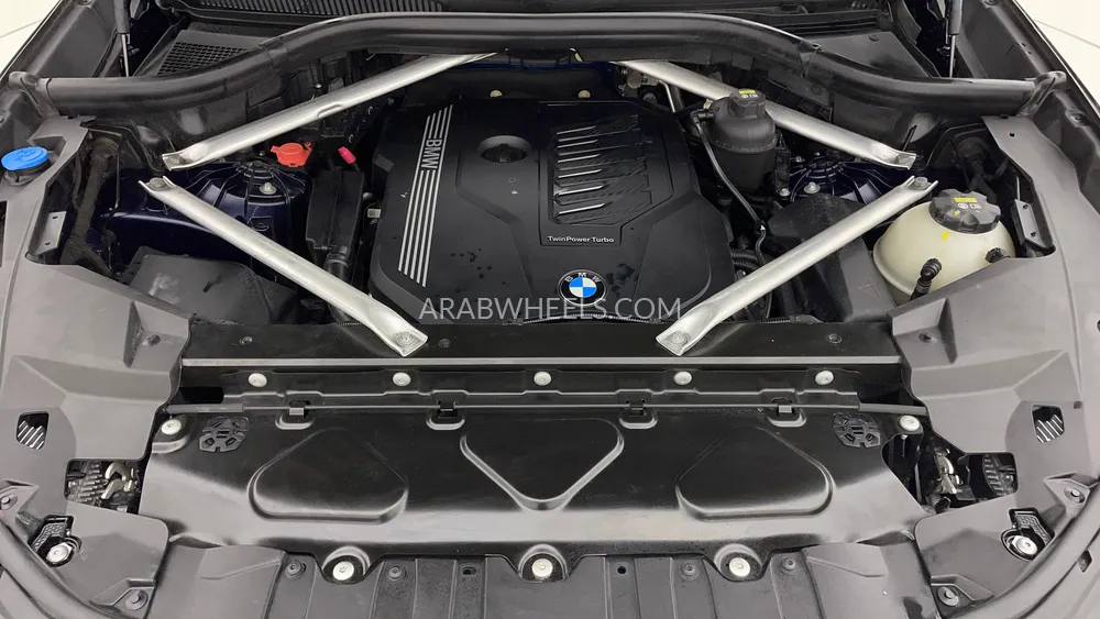 BMW X6 2022 for Sale in Dubai Image-9