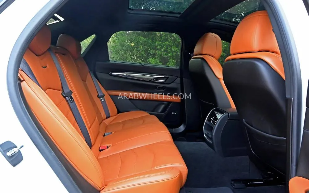 Cadillac CT6 2017 for Sale in Sharjah Image-15