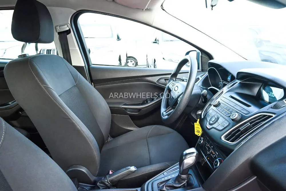 Ford Focus 2018 for Sale in Sharjah Image-13