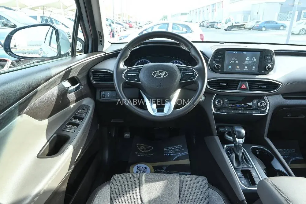 Hyundai Santa Fe 2020 for Sale in Sharjah Image-7