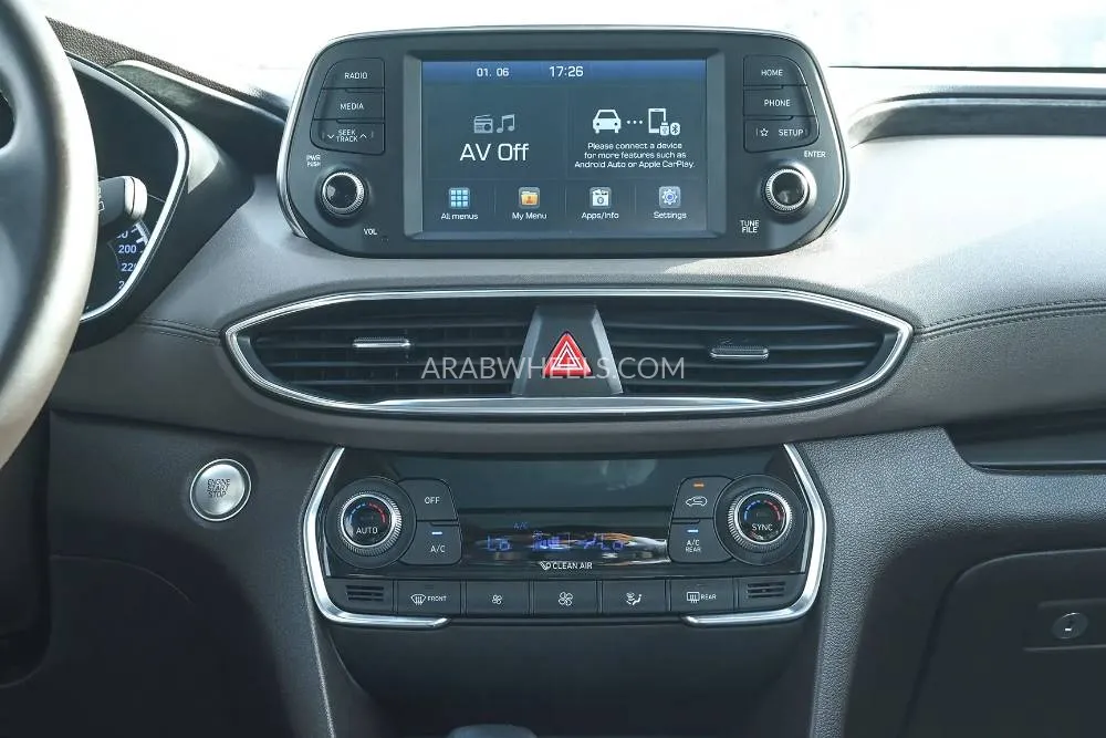 Hyundai Santa Fe 2020 for Sale in Sharjah Image-10