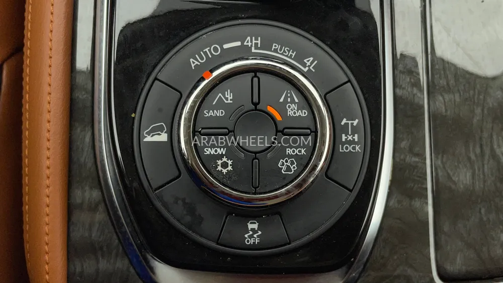 Nissan Patrol 2021 for Sale in Dubai Image-37