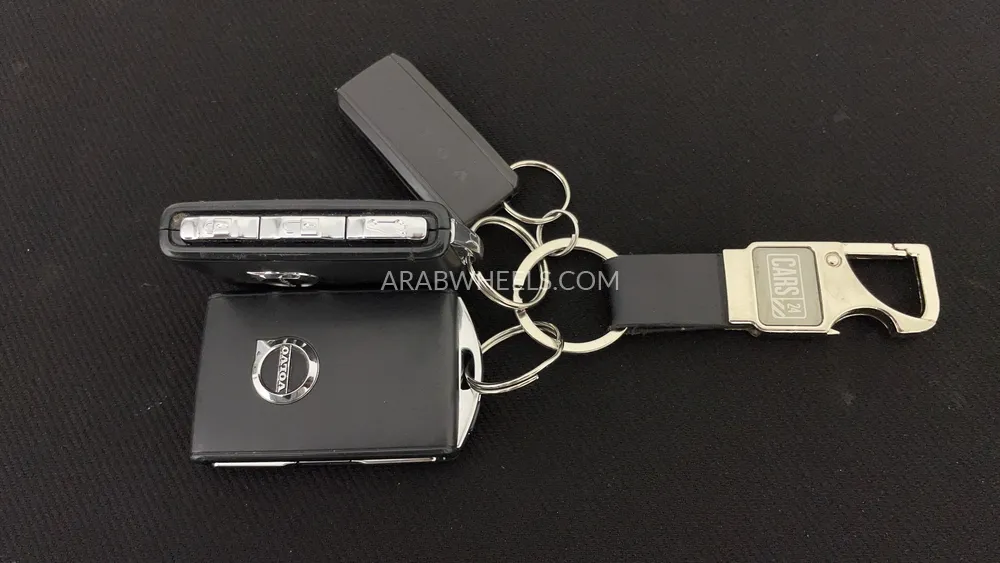 فولفو إس 90 2017 for Sale in دبي Image-31