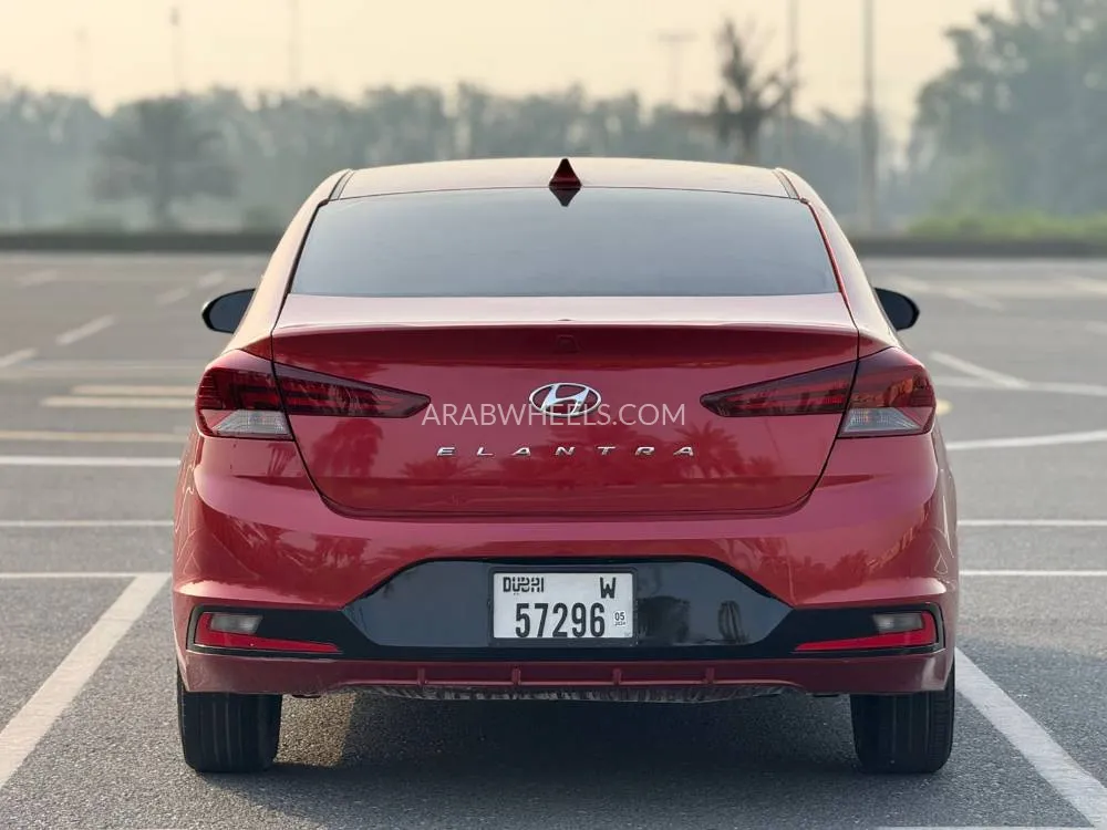Hyundai Elantra 2020 for Sale in Dubai Image-16