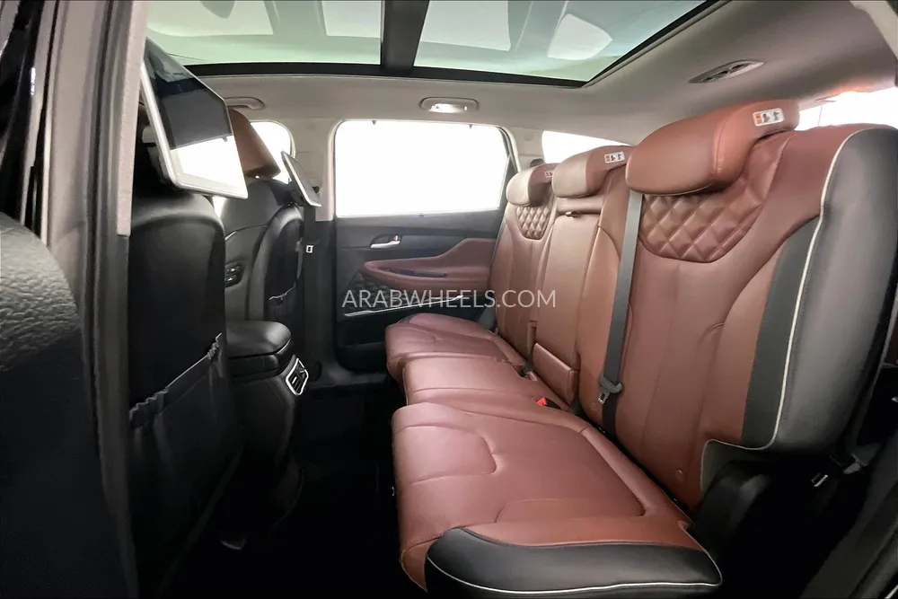 Hyundai Santa Fe 2022 for Sale in Sharjah Image-14