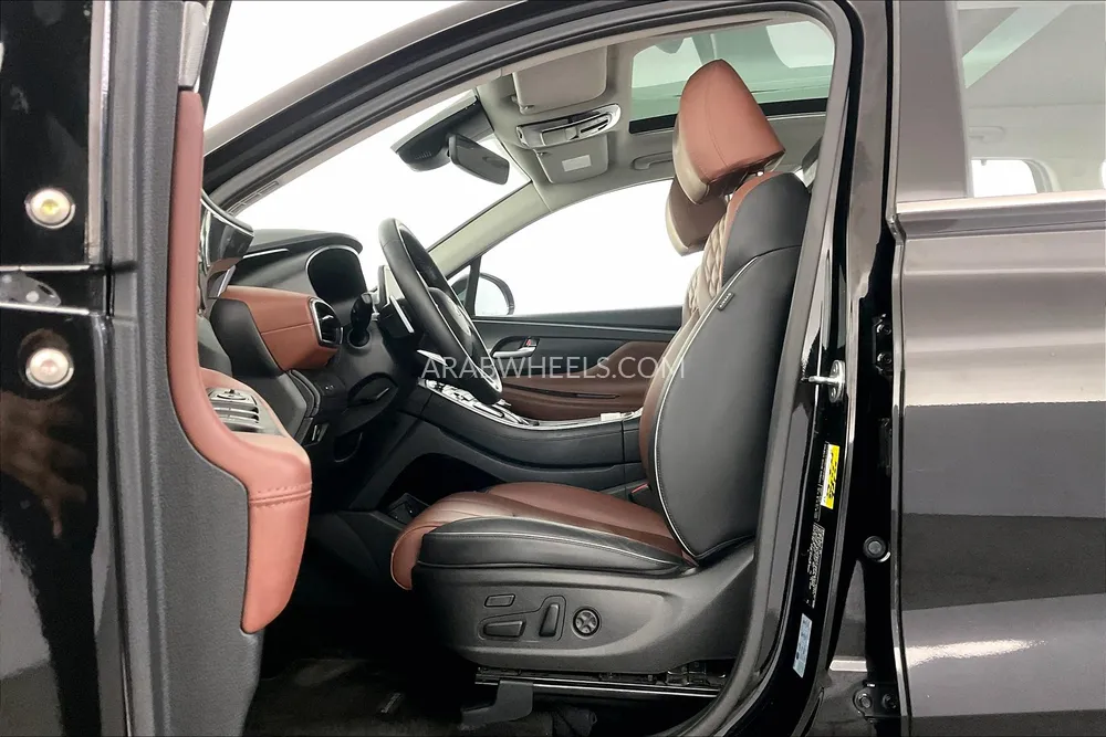 Hyundai Santa Fe 2022 for Sale in Sharjah Image-23