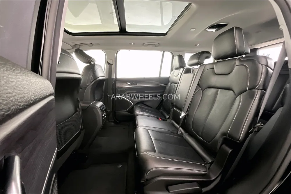 جيب جراند شيروكي إل 2023 for Sale in الشارقة Image-14