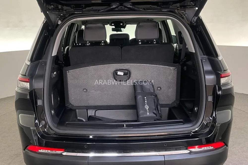 جيب جراند شيروكي إل 2023 for Sale in الشارقة Image-15