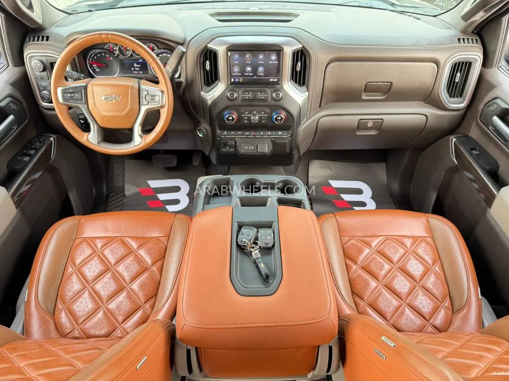 Chevrolet Silverado 2020 for Sale in Abu Dhabi Image-5