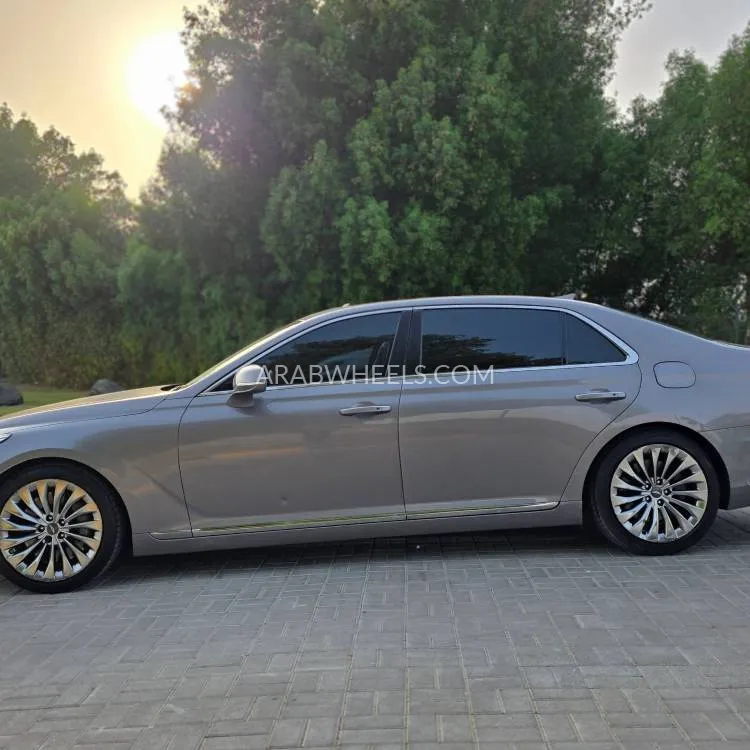 Genesis G90 2018 for Sale in Sharjah Image-6