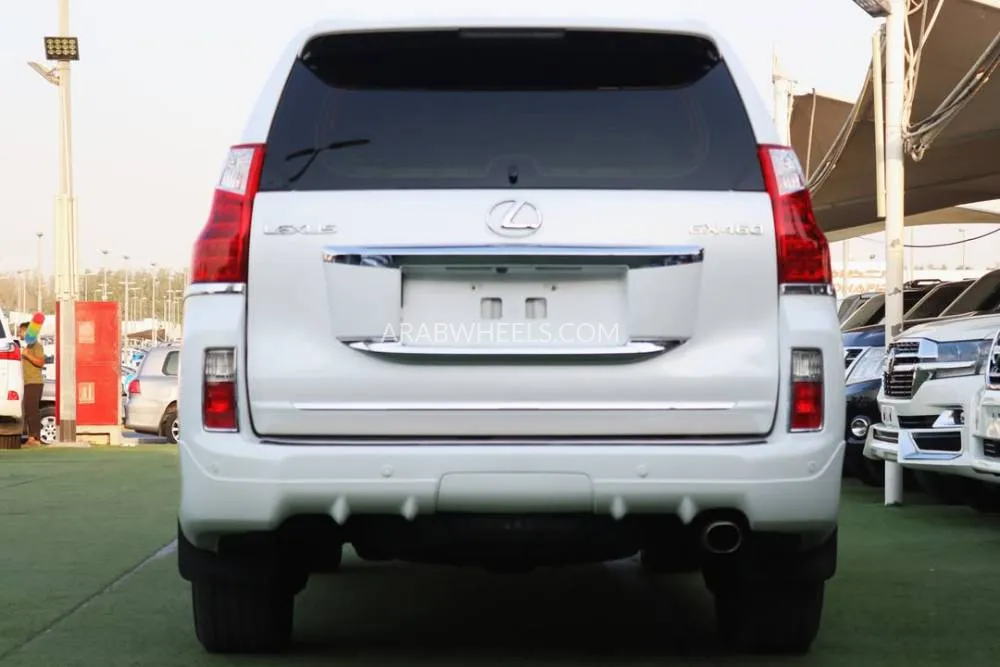 Lexus GX 2013 for Sale in Sharjah Image-9