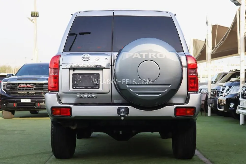 Nissan Patrol 2021 for Sale in Sharjah Image-10