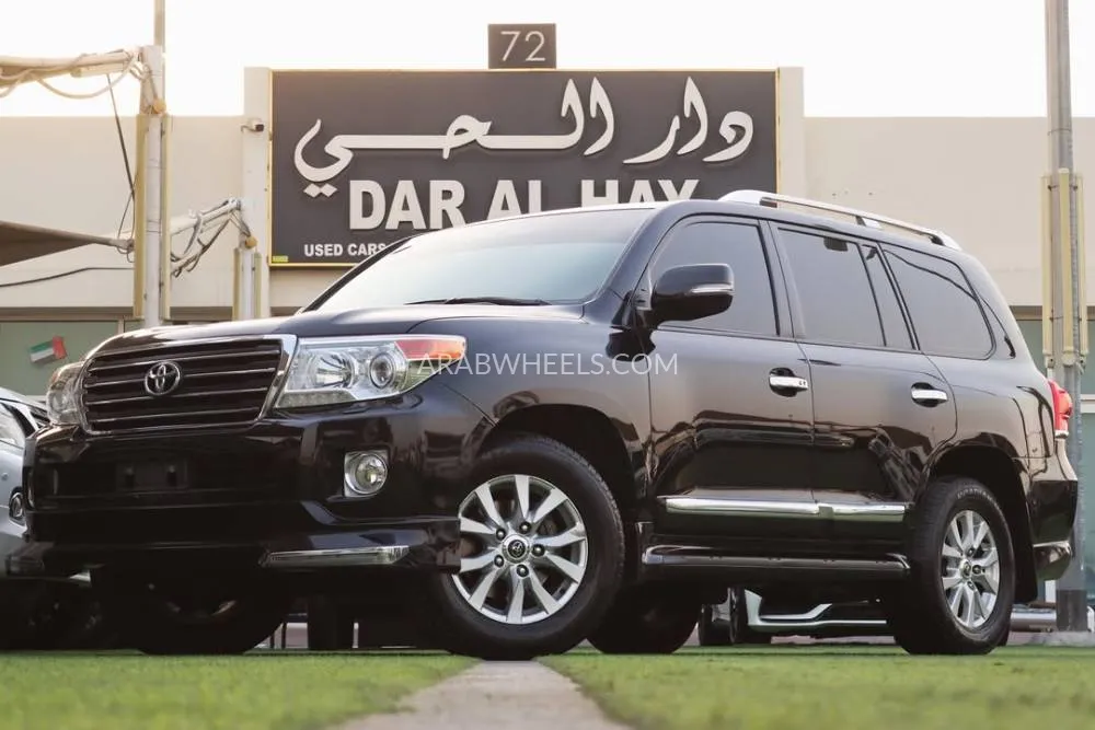 Toyota Land Cruiser 2015 for Sale in Sharjah Image-2