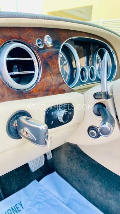 Bentley Flying Spur 2016 for Sale in Fujairah Image-8