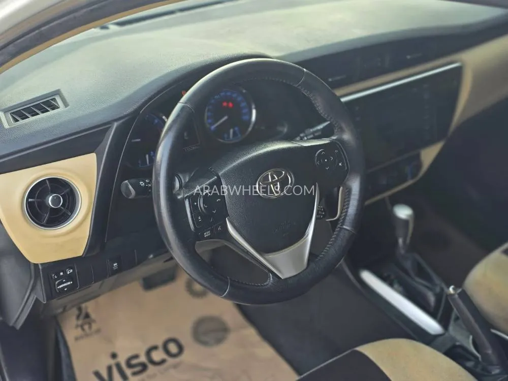 Toyota Corolla 2017 for Sale in Sharjah Image-10