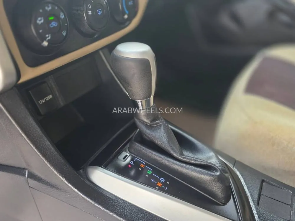 Toyota Corolla 2017 for Sale in Sharjah Image-14
