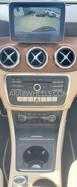 Mercedes Benz GLA 2019 for Sale in Dubai Image-12