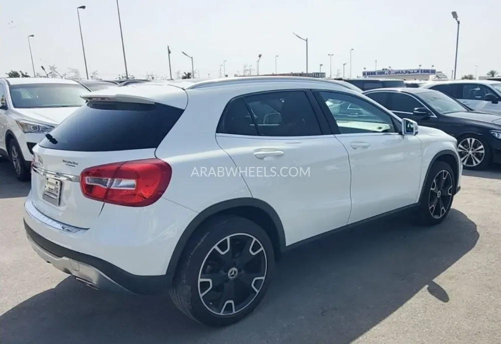 Mercedes Benz GLA 2019 for Sale in Dubai Image-18