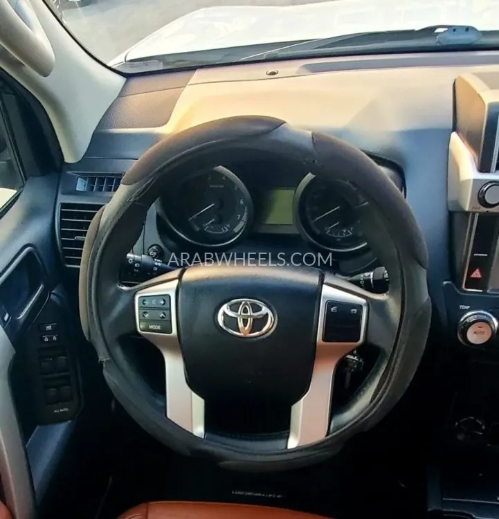 Toyota Land Cruiser Prado 2017 for Sale in Dubai Image-10