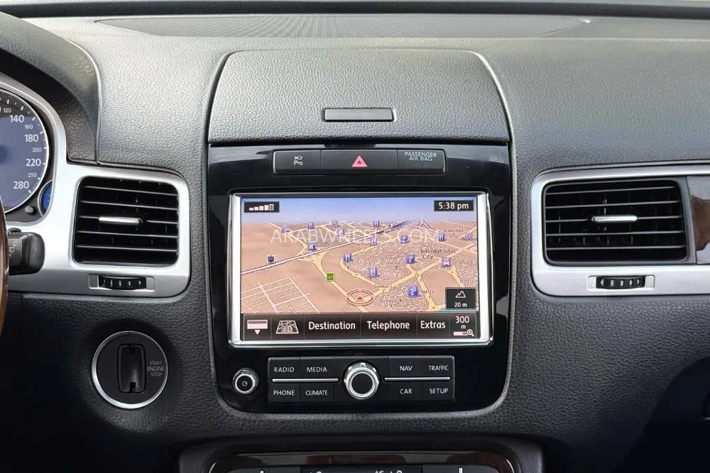 Volkswagen Touareg 2015 for Sale in Dubai Image-9