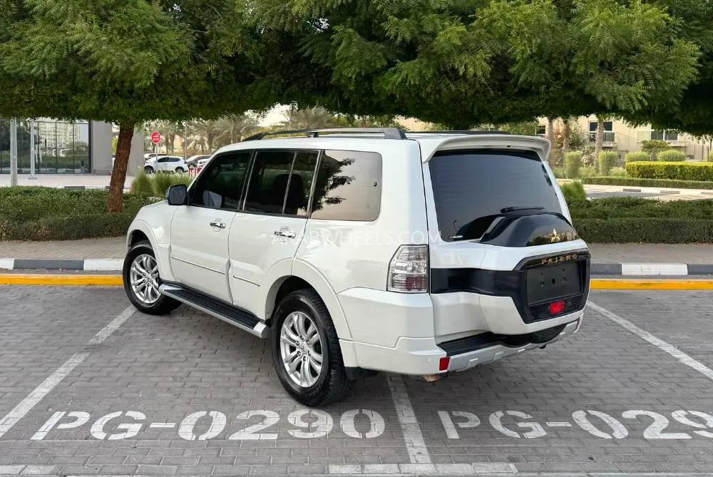 Mitsubishi Pajero 2020 for Sale in Dubai Image-14