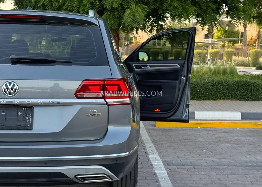 Volkswagen Teramont 2019 for Sale in Dubai Image-9