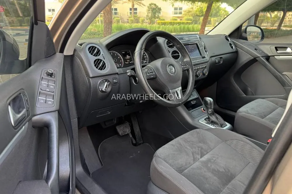 Volkswagen Touareg 2016 for Sale in Dubai Image-5