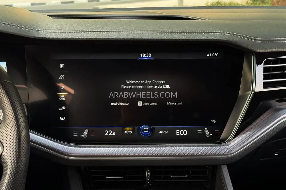 Volkswagen Touareg 2023 for Sale in Dubai Image-9