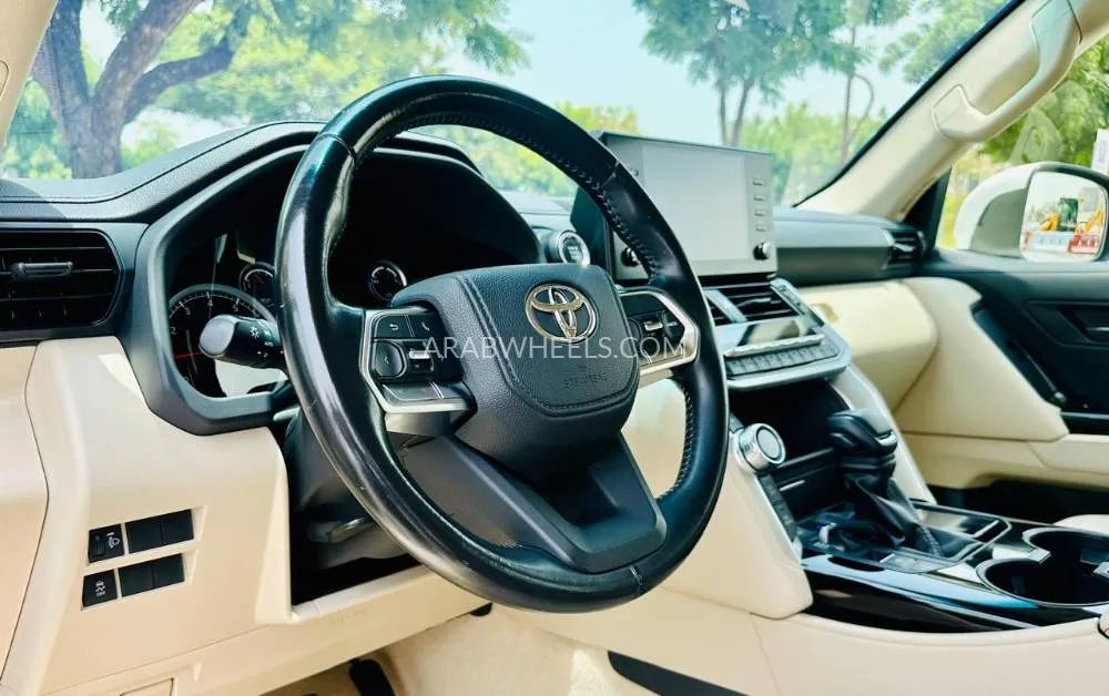 Toyota Land Cruiser 2022 for Sale in Dubai Image-11