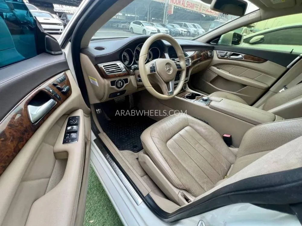 Mercedes Benz CLS Class 2014 for Sale in Ajman Image-5
