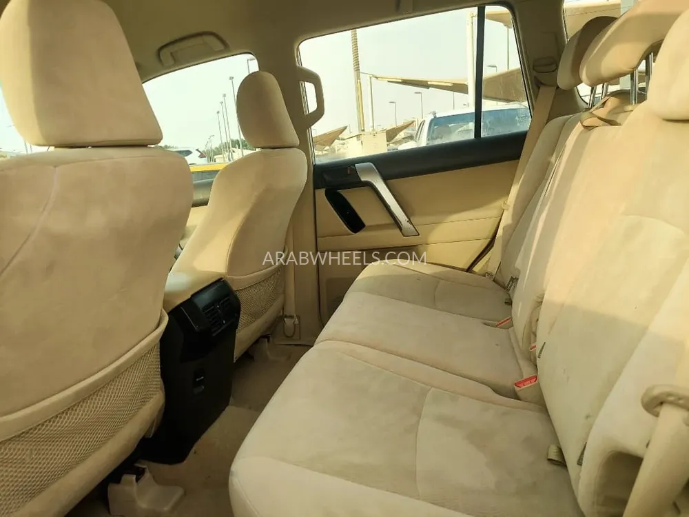 تويوتا لاند كروزر برادو 2018 for Sale in الشارقة Image-7