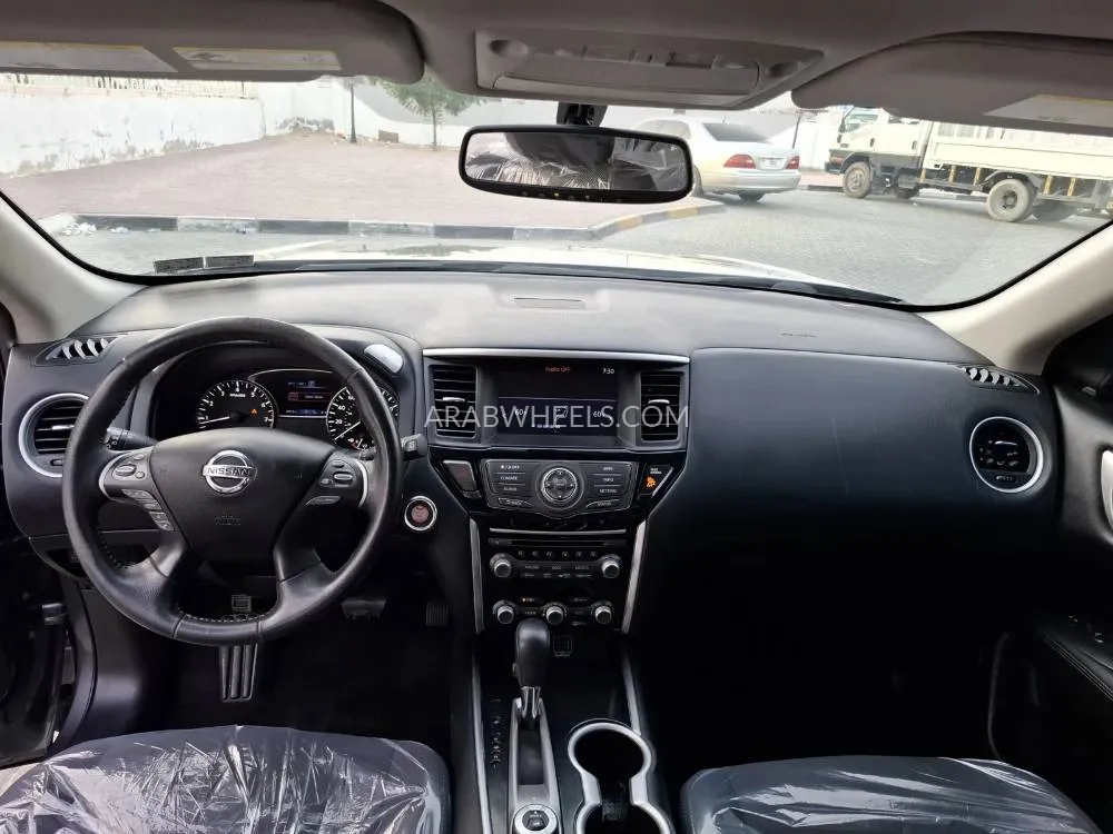 Nissan Pathfinder 2020 for Sale in Ajman Image-11
