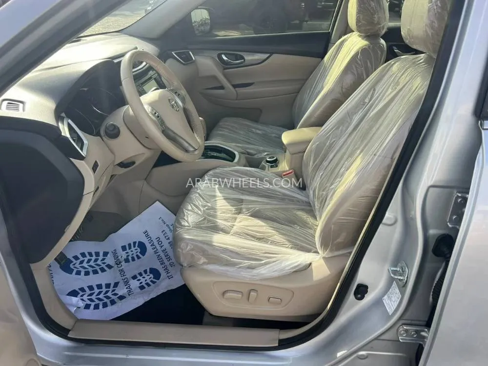 نيسان إكس تريل 2015 for Sale in الشارقة Image-5