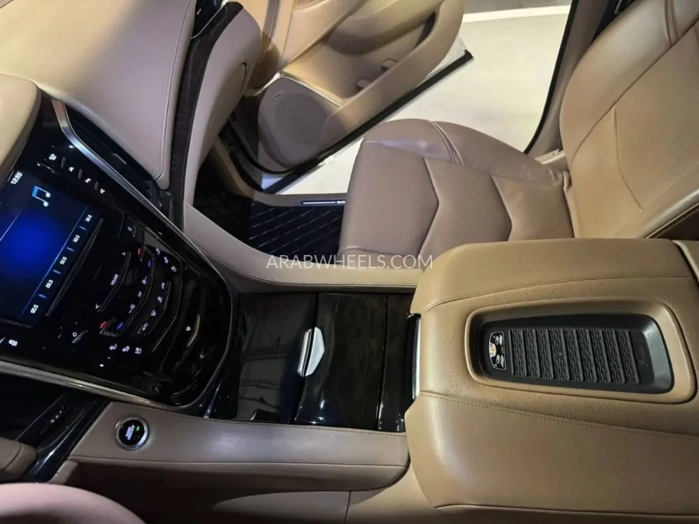 Cadillac Escalade 2019 for Sale in Dubai Image-9
