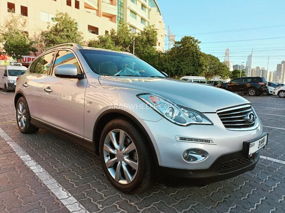 Infiniti QX50 2015 for Sale in Dubai Image-2