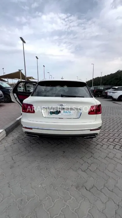 بينتلي بينتايجا 2018 for Sale in الشارقة Image-32