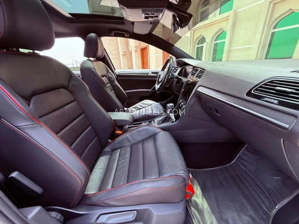 Volkswagen Golf GTI 2019 for Sale in Ajman Image-6