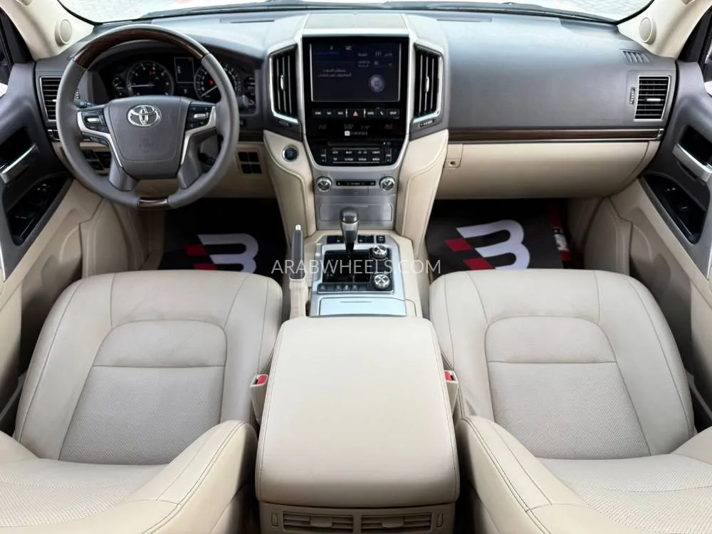 Toyota Land Cruiser 2021 for Sale in Abu Dhabi Image-5