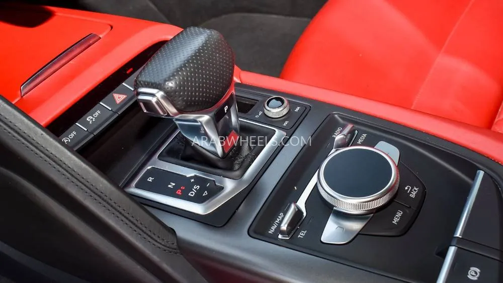 Audi R8 2018 for Sale in Dubai Image-13