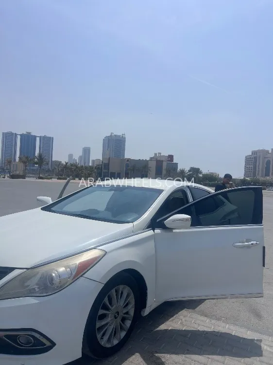 Hyundai Azera 2015 for Sale in Ajman Image-7