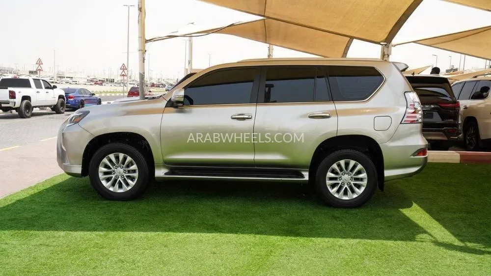 Lexus GX 2021 for Sale in Sharjah Image-5