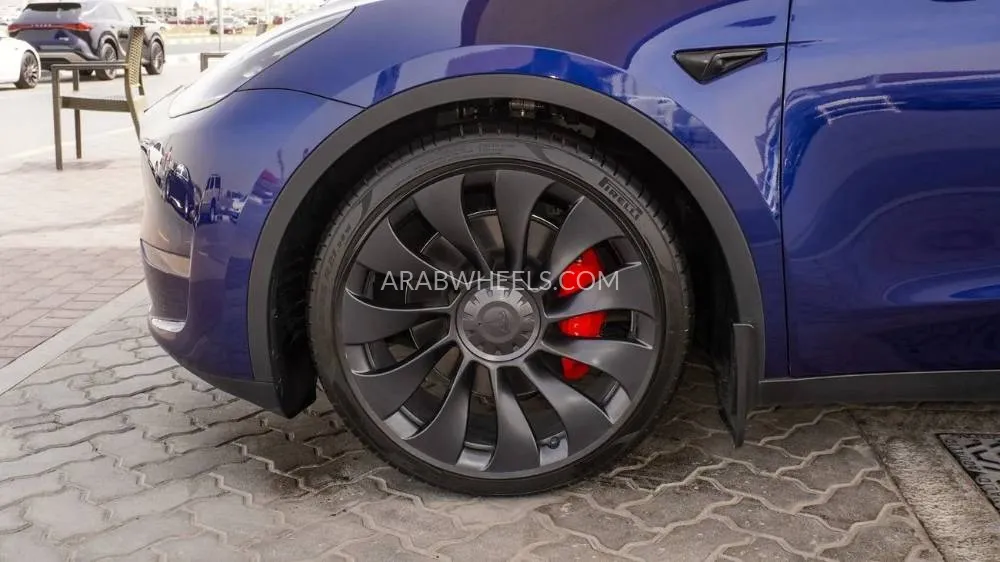 Tesla Model Y 2023 for Sale in Sharjah Image-16