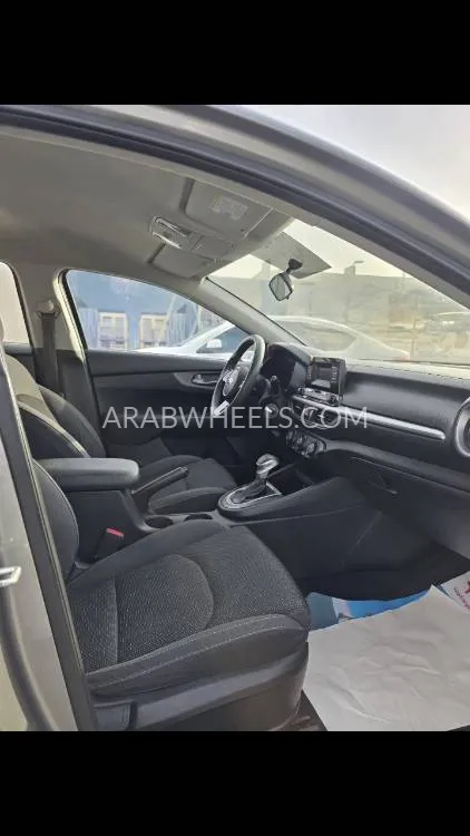 Kia Cerato 2019 for Sale in Sharjah Image-13